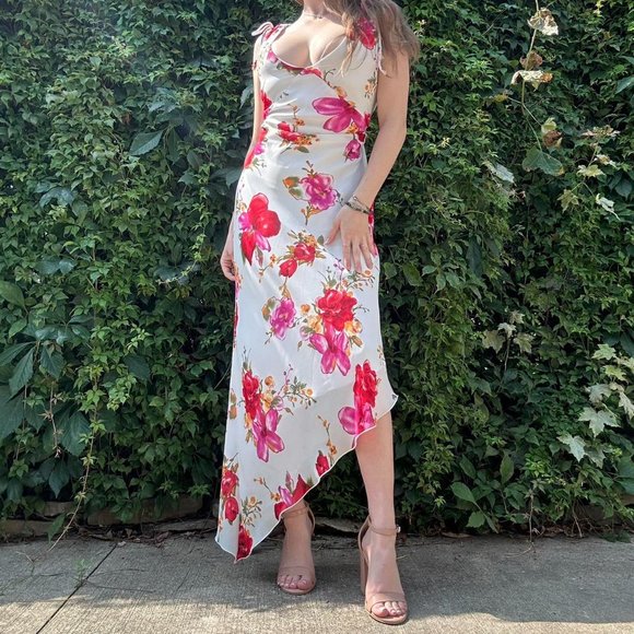 White and pink floral asymmetrical maxi dress - Picture 6 of 8